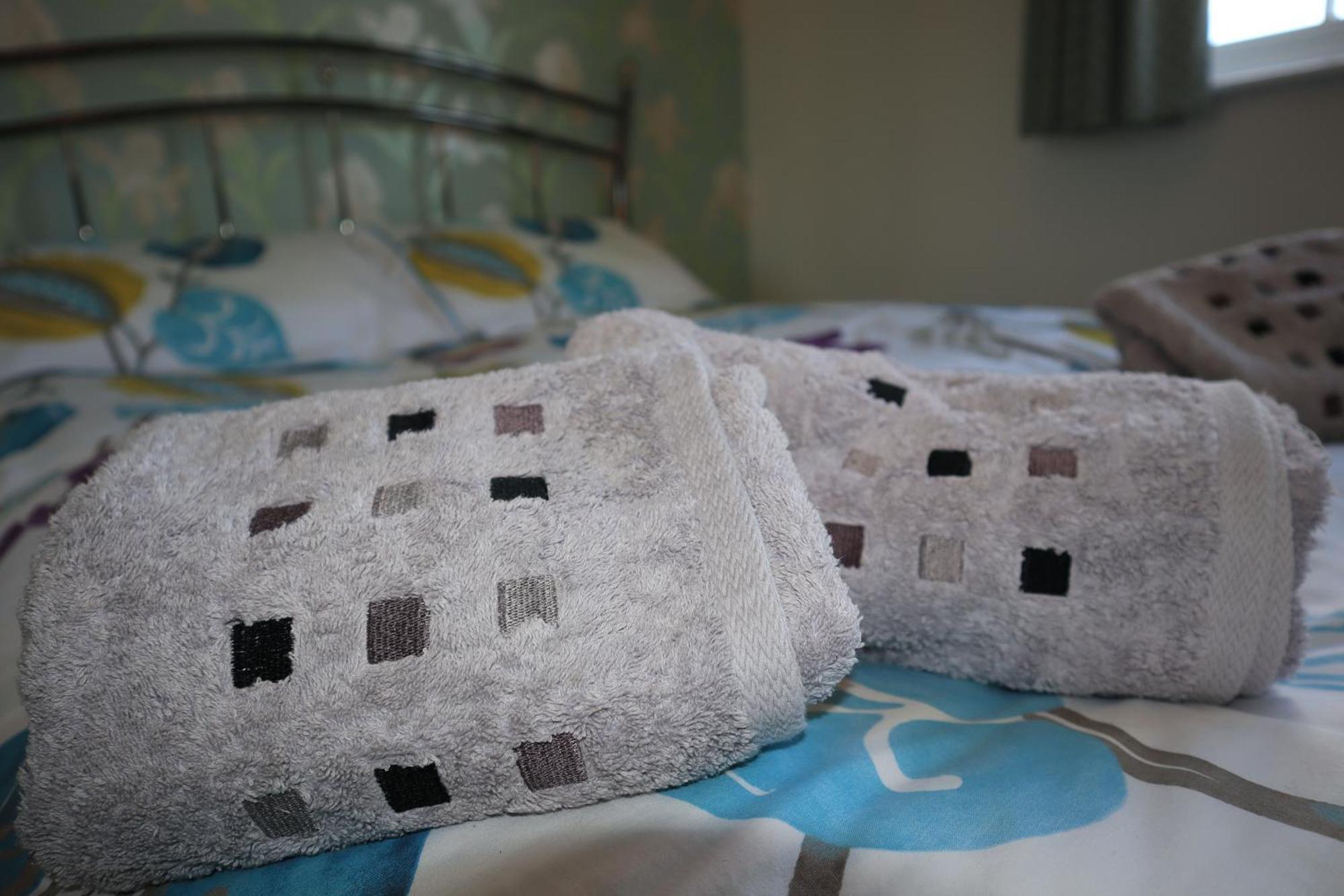 In Our Liverpool Home Sleeps 5 In 2 Double & 1 Single Bedrooms Exteriör bild